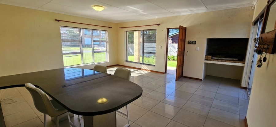 3 Bedroom Property for Sale in Franskraal Western Cape